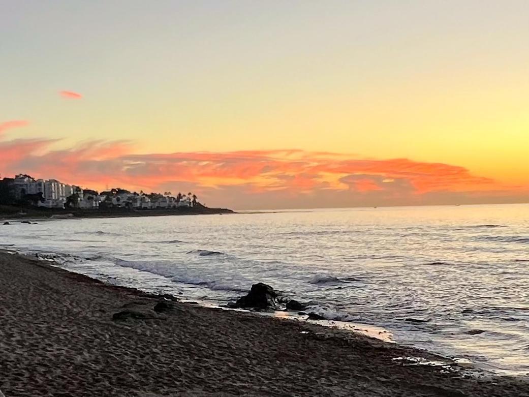 Beach Side Apartments Calahonda Sitio de Calahonda エクステリア 写真